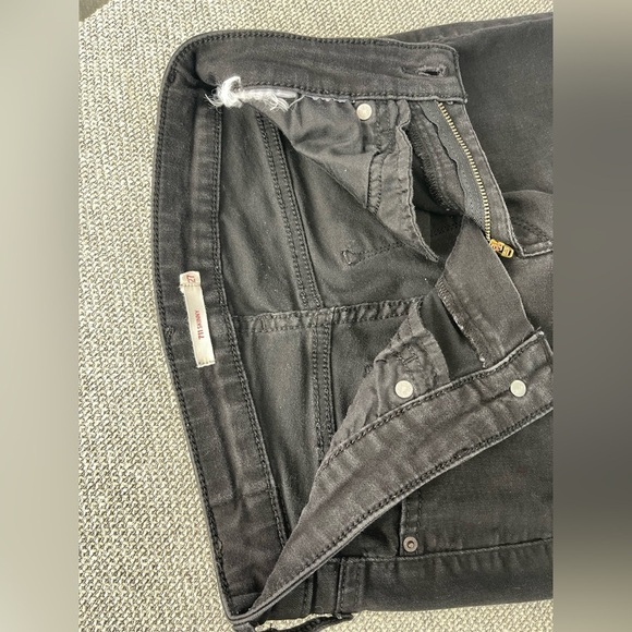 Signature by Levi Strauss Women's Black Skinny Jeans - Picture 11 of 12